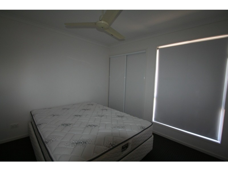 1/11 Eagle Street, Emerald QLD 4720