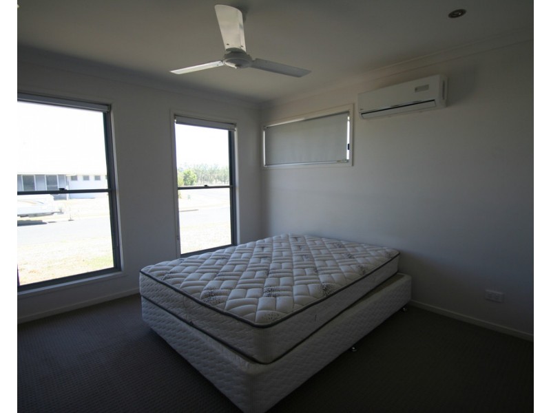 1/12 Eagle Street, Emerald QLD 4720