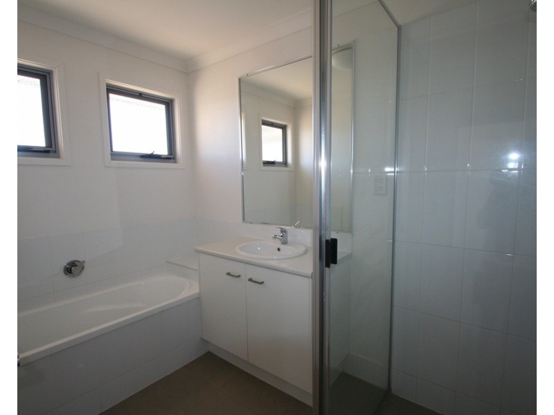 1/12 Eagle Street, Emerald QLD 4720