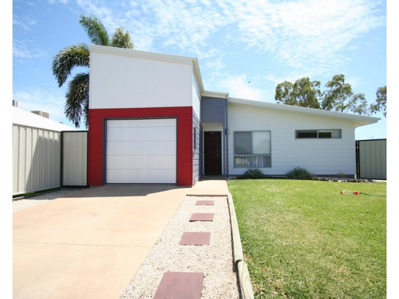15 Charlton Street, Emerald QLD 4720
