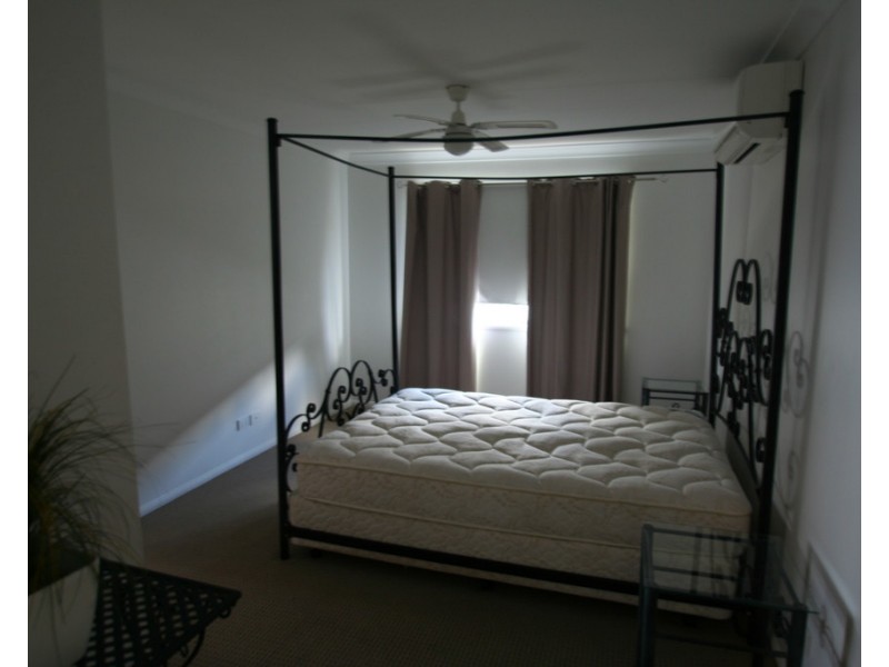 15 Charlton Street, Emerald QLD 4720