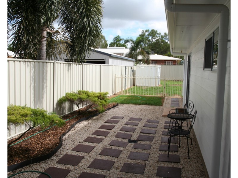 15 Charlton Street, Emerald QLD 4720