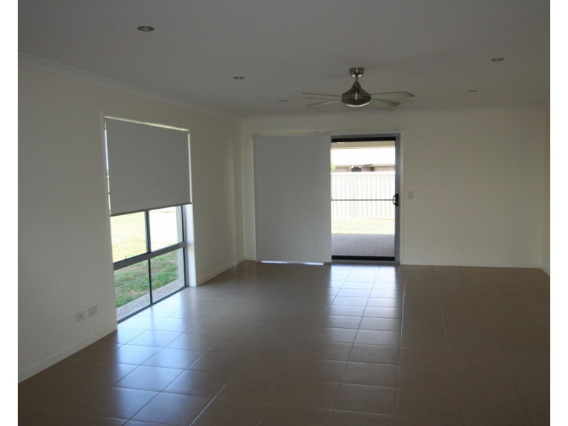 14 Whitney Street, Emerald QLD 4720