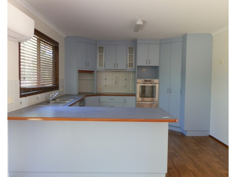 43 Tourmaline Road, Emerald QLD 4720