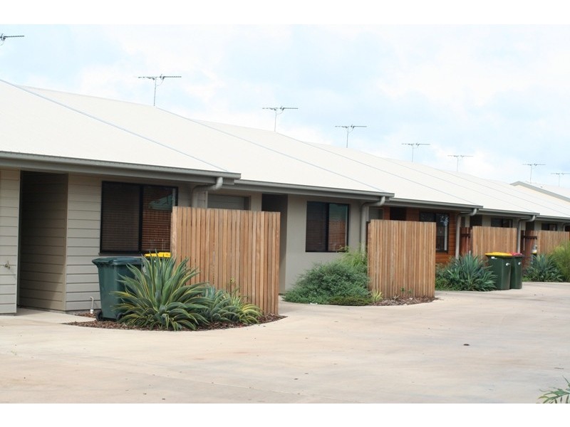 2/16 Riverview Street, Emerald QLD 4720