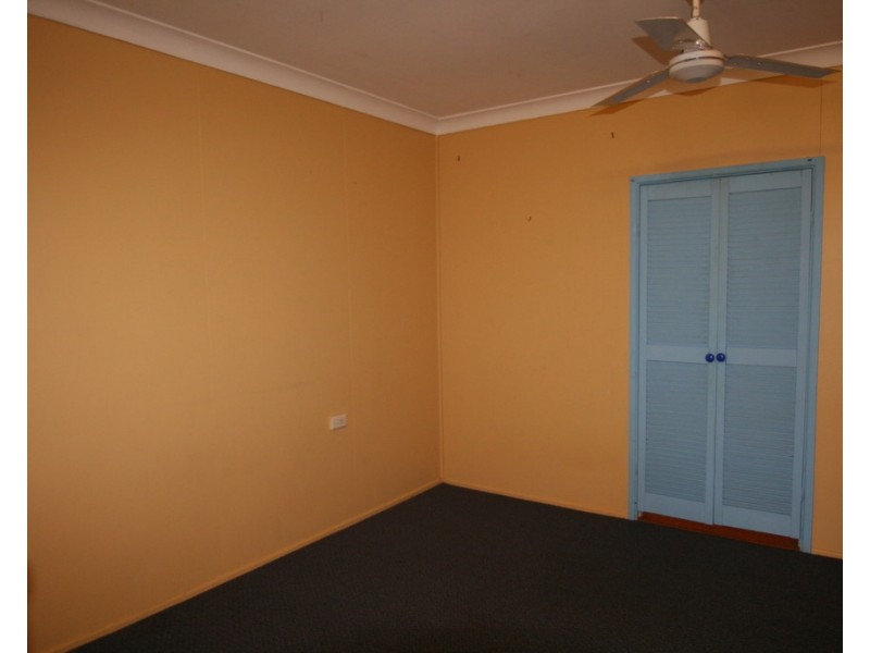 20 Diamond Avenue, Emerald QLD 4720