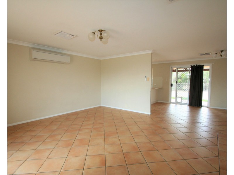 76 Crinum Crescent, Emerald QLD 4720