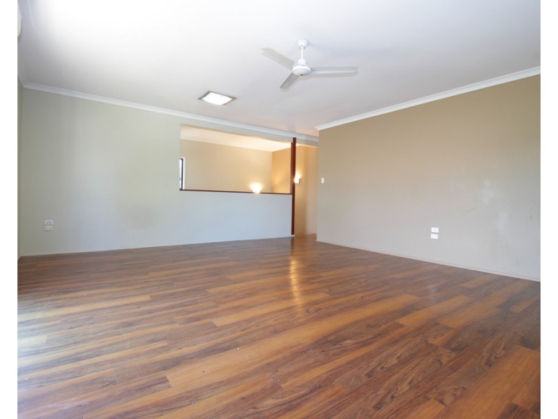 23 Centenary Drive, Emerald QLD 4720