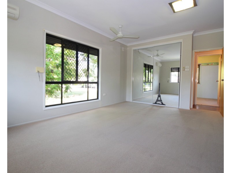 23 Centenary Drive, Emerald QLD 4720