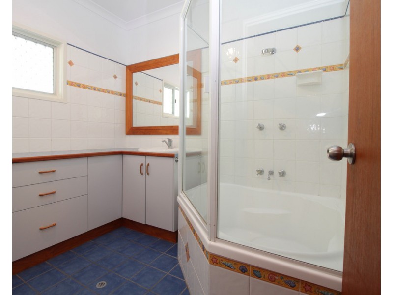 23 Centenary Drive, Emerald QLD 4720