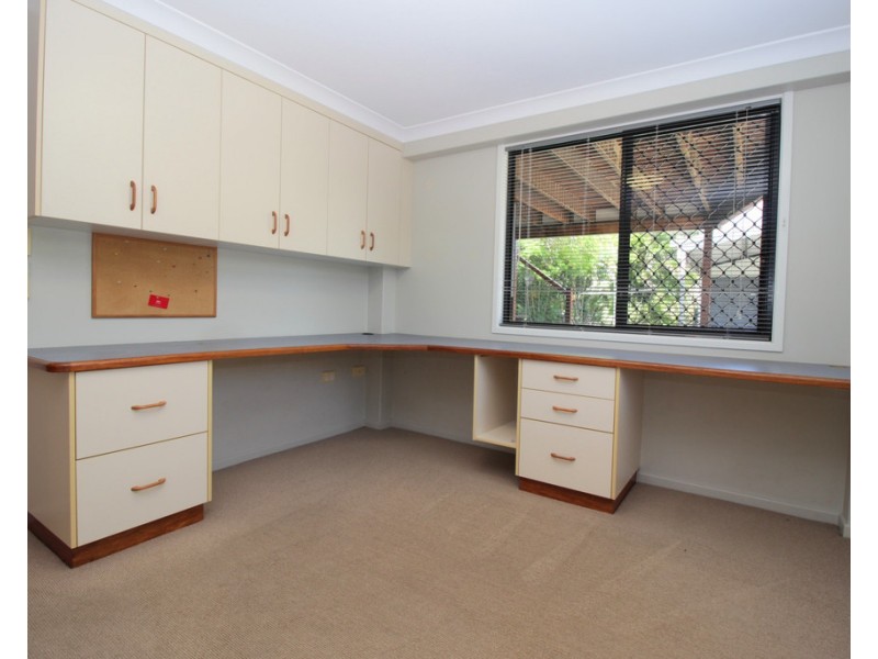 23 Centenary Drive, Emerald QLD 4720