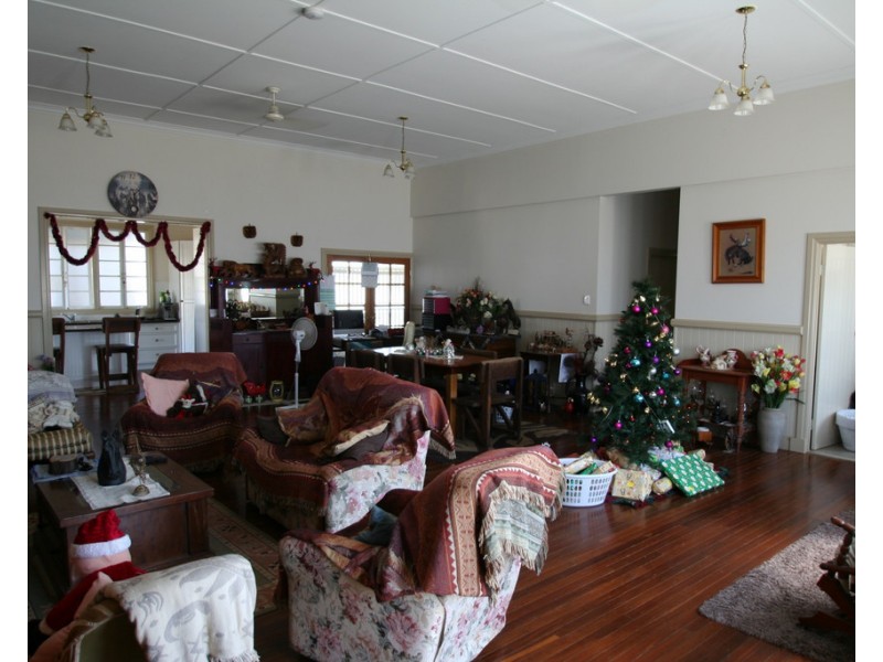 23 Gray Street, Emerald QLD 4720