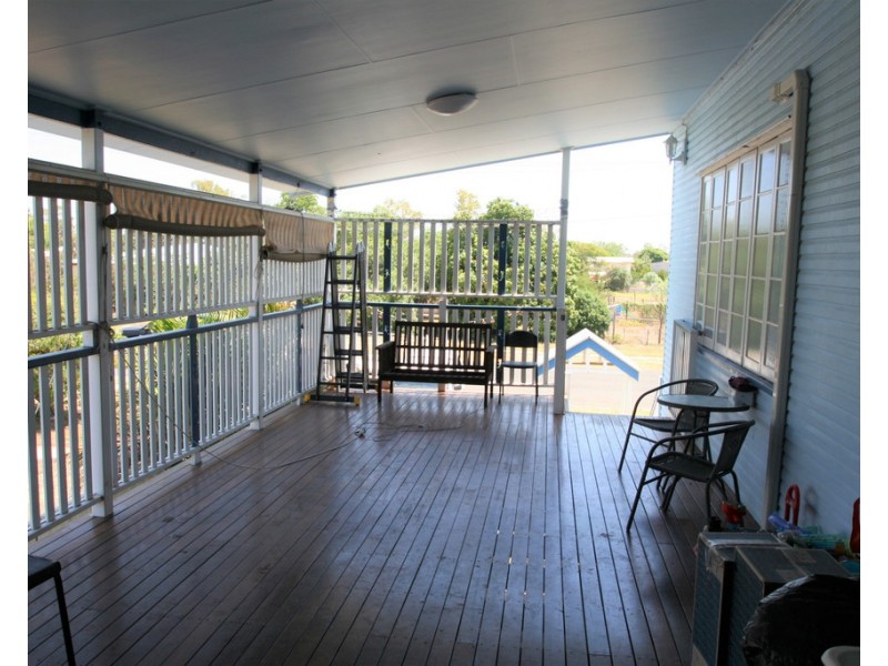 23 Gray Street, Emerald QLD 4720
