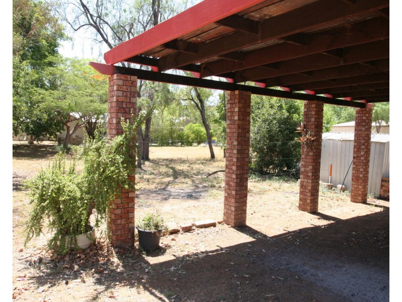 28 Slack Drive, Emerald QLD 4720