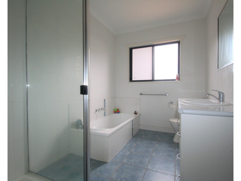 17 Gray Street, Emerald QLD 4720