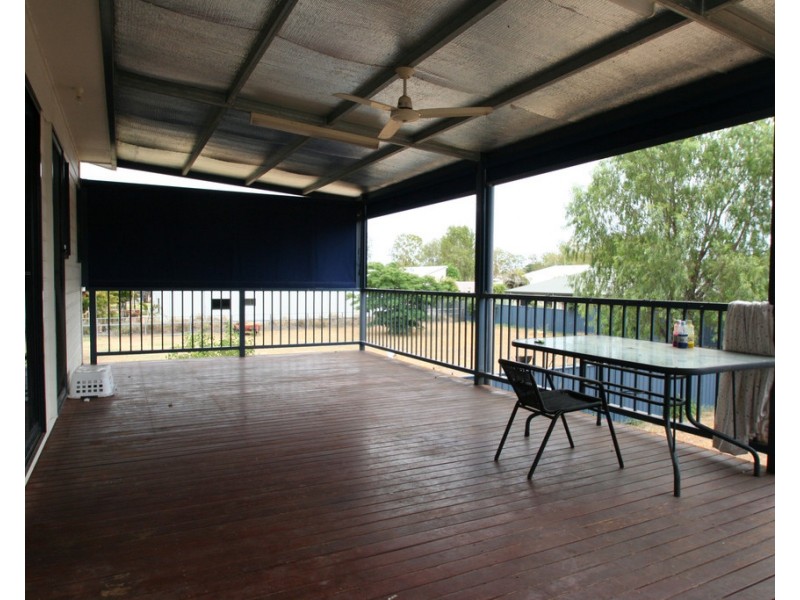 17 Gray Street, Emerald QLD 4720