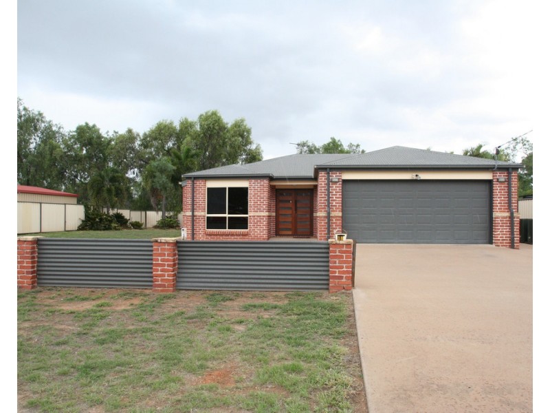 18 Vicki Close, Emerald QLD 4720