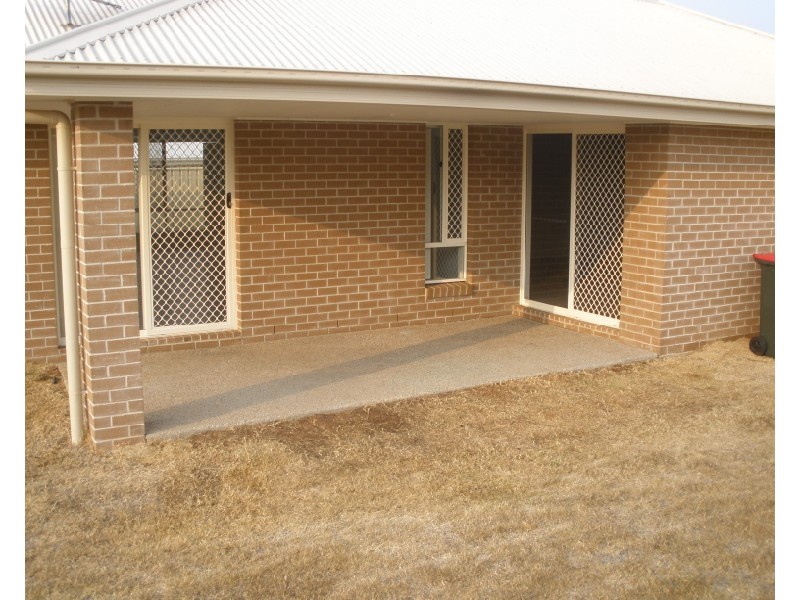 5 Windermere Street, Emerald QLD 4720