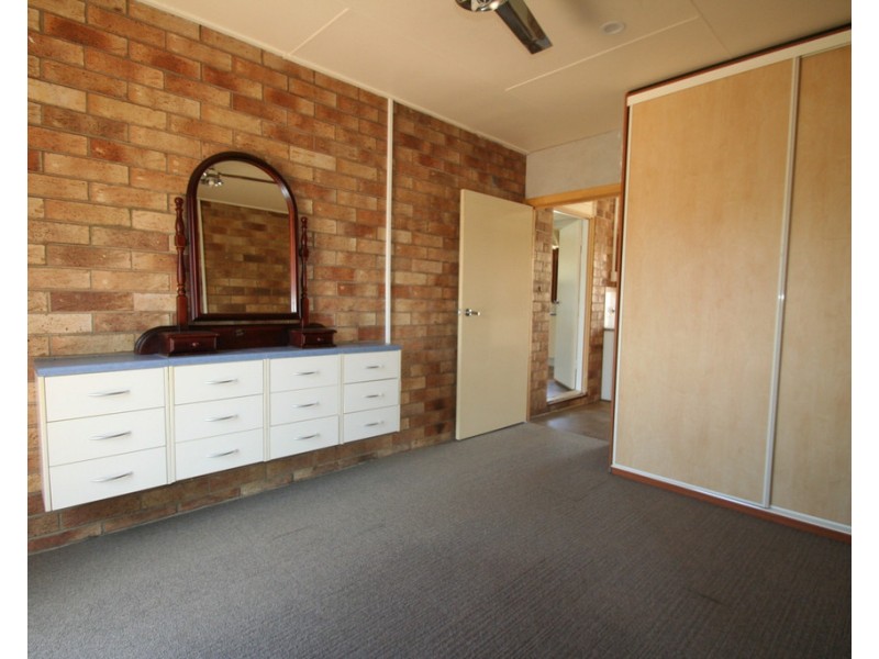 1/167 Opal Street, Emerald QLD 4720