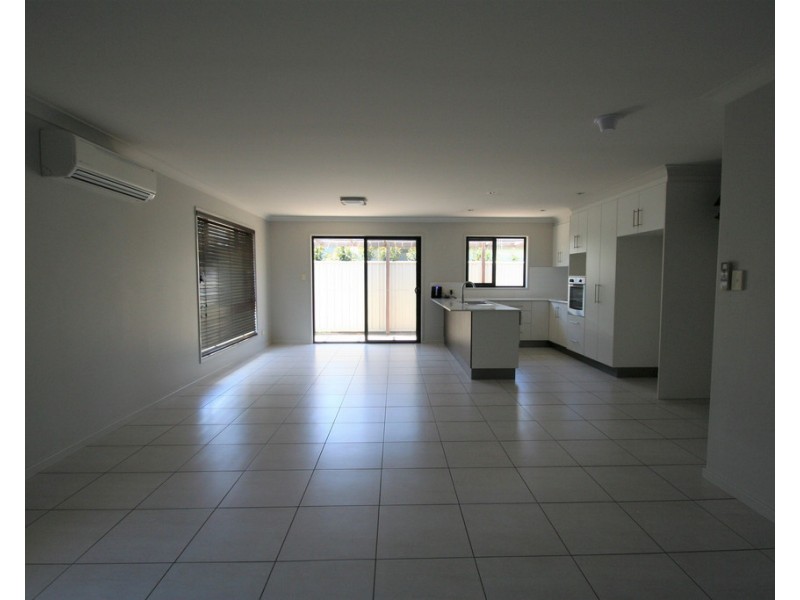 1/34 Brokenwood Street, Emerald QLD 4720