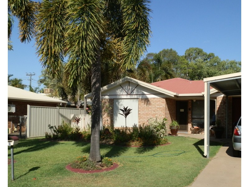 3 Crystal Court, Emerald QLD 4720