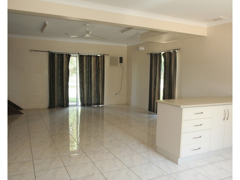 8/145 Egerton Street, Emerald QLD 4720