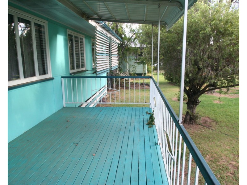 12 Zircon Avenue, Emerald QLD 4720