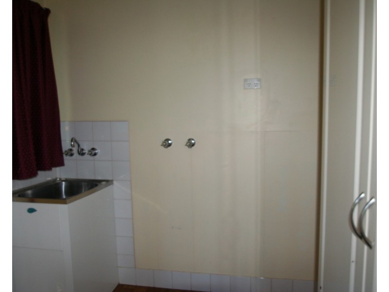 12 Zircon Avenue, Emerald QLD 4720