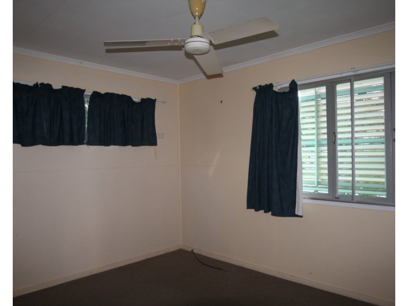 12 Zircon Avenue, Emerald QLD 4720
