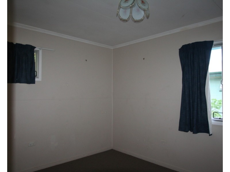 12 Zircon Avenue, Emerald QLD 4720