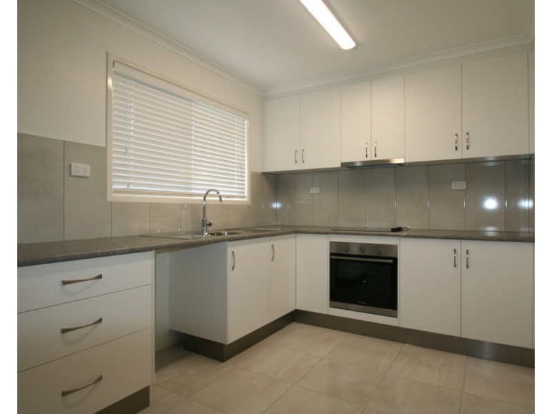 82 Braeside Road, Emerald QLD 4720