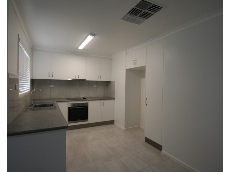 82 Braeside Road, Emerald QLD 4720