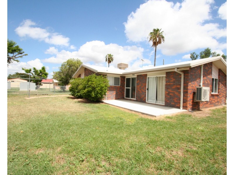 82 Braeside Road, Emerald QLD 4720