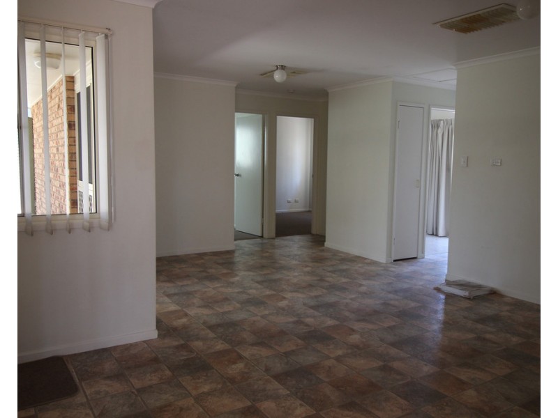 3 GALLAGHER PLACE, Emerald QLD 4720