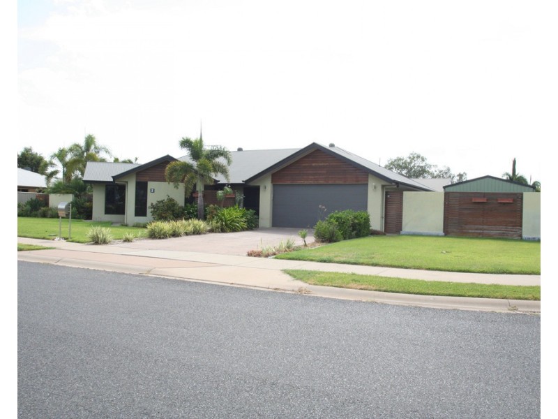 2 Vine Street, Emerald QLD 4720