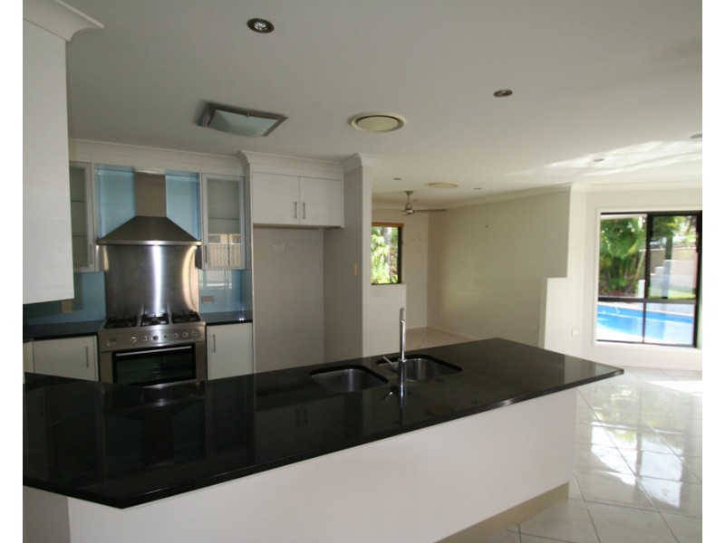 2 Vine Street, Emerald QLD 4720