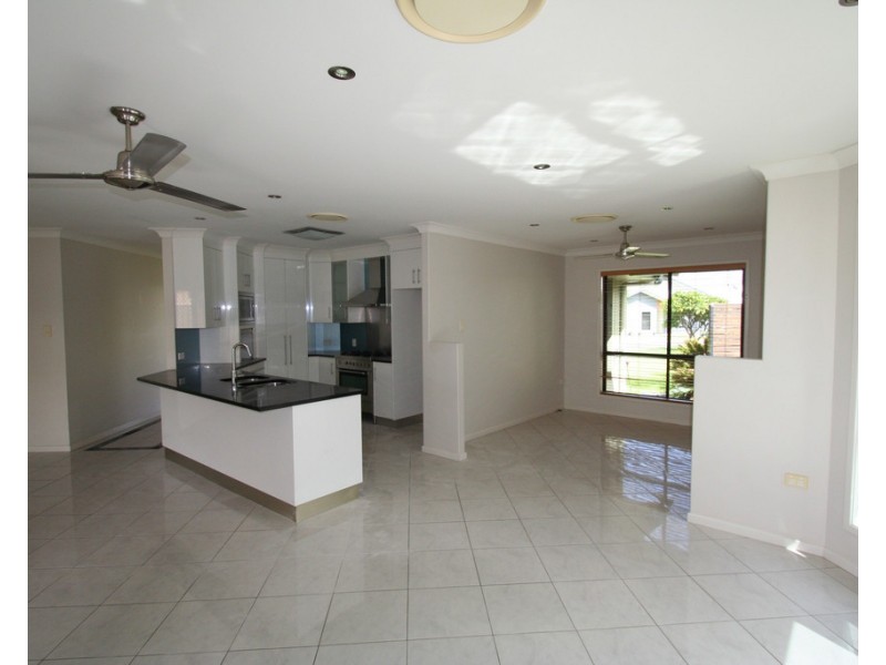 2 Vine Street, Emerald QLD 4720