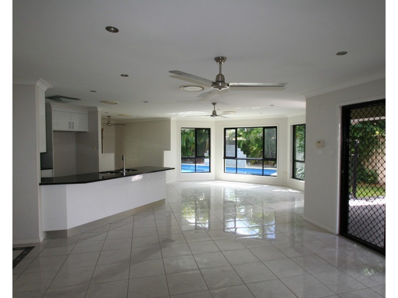 2 Vine Street, Emerald QLD 4720