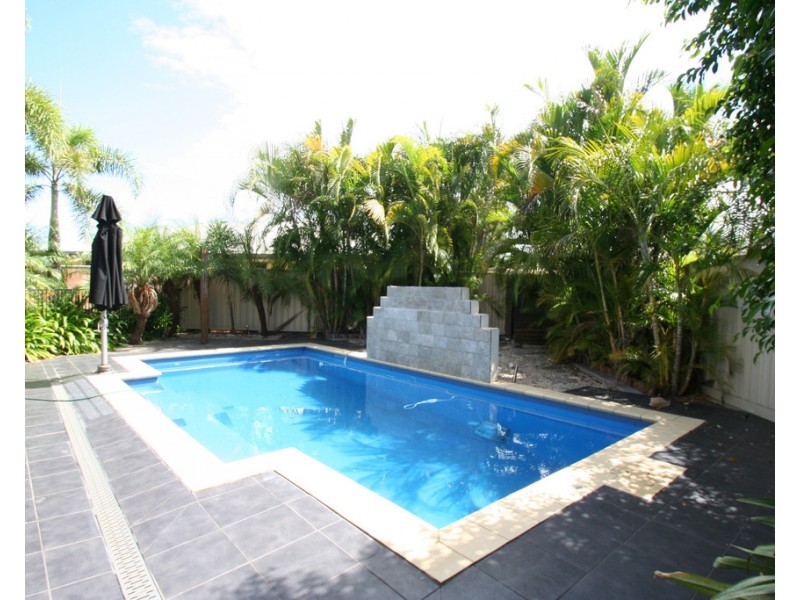 2 Vine Street, Emerald QLD 4720