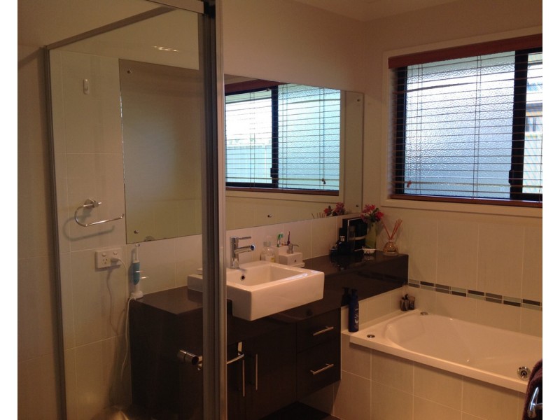 2 Vine Street, Emerald QLD 4720