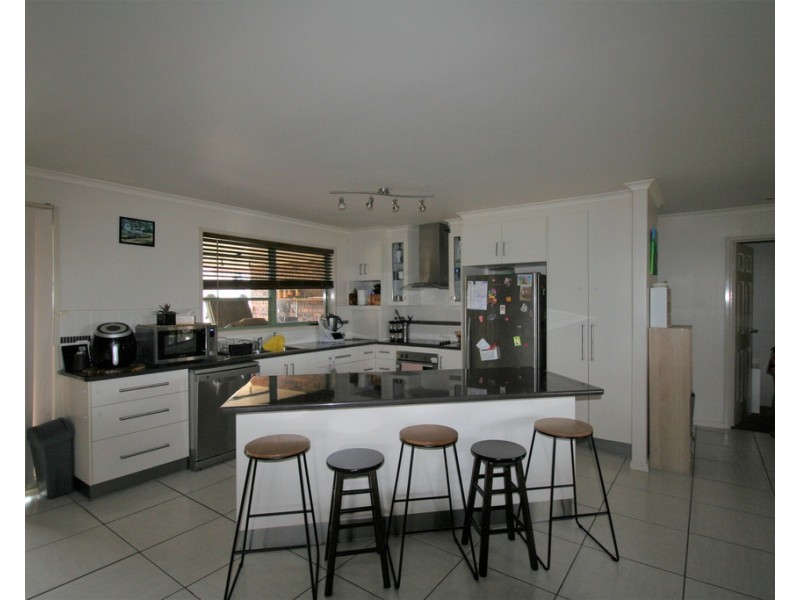 17 Edgewood, Emerald QLD 4720