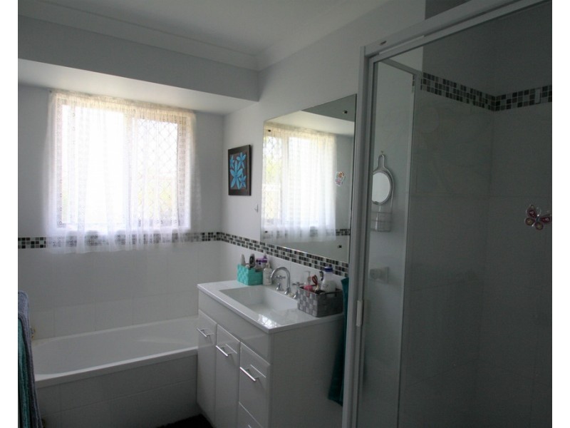 6 Highland Court, Emerald QLD 4720