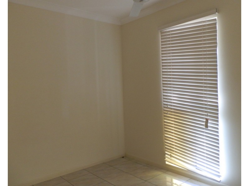 1/2 Expeller Court, Emerald QLD 4720