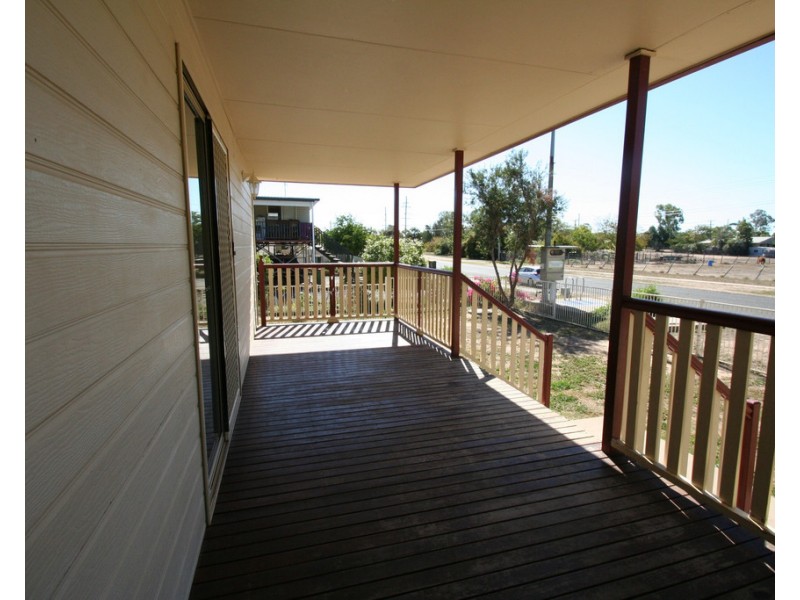 15 Gray Street, Emerald QLD 4720