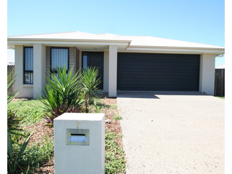 7 Jade Street, Emerald QLD 4720