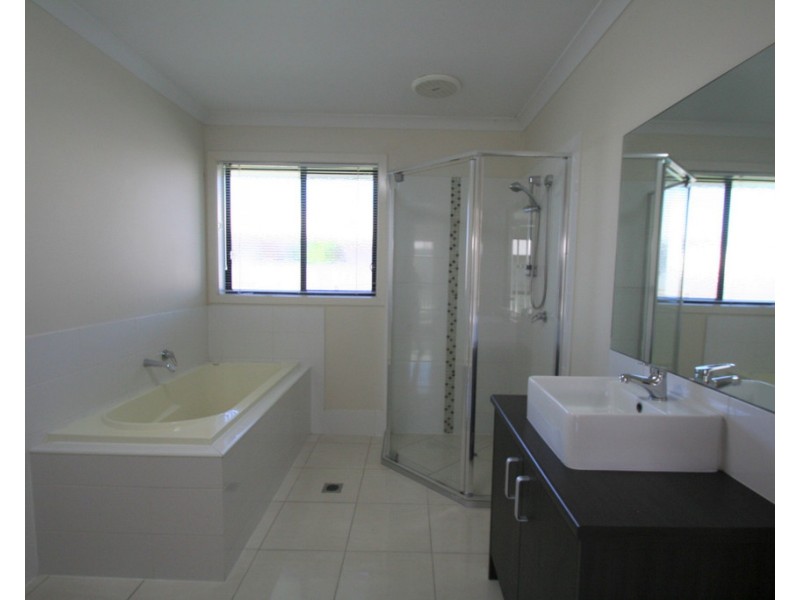 7 Jade Street, Emerald QLD 4720