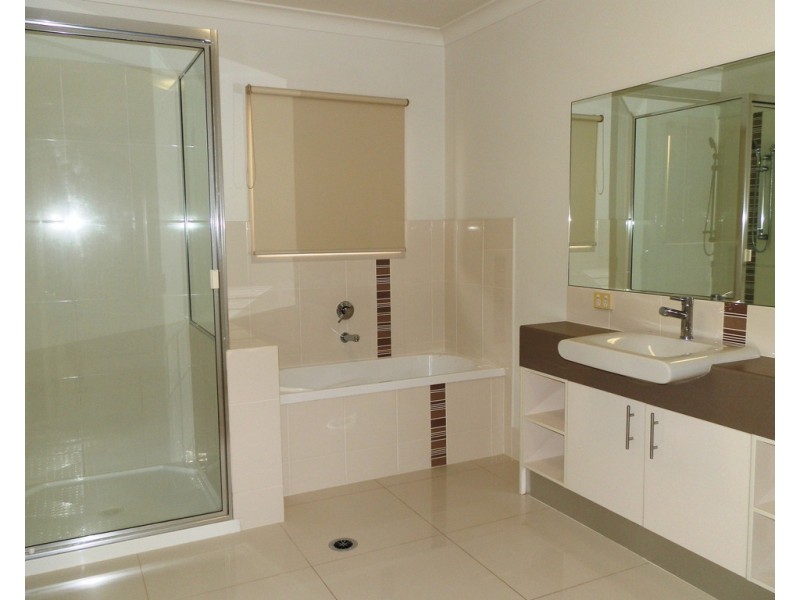 26B Brokenwood Street, Emerald QLD 4720