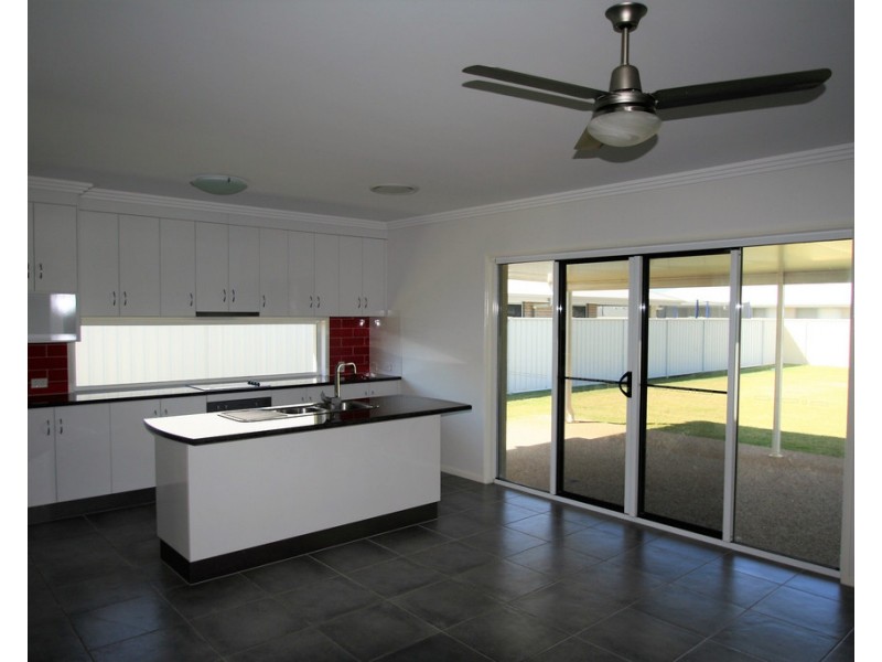 11 Sandown Street, Emerald QLD 4720