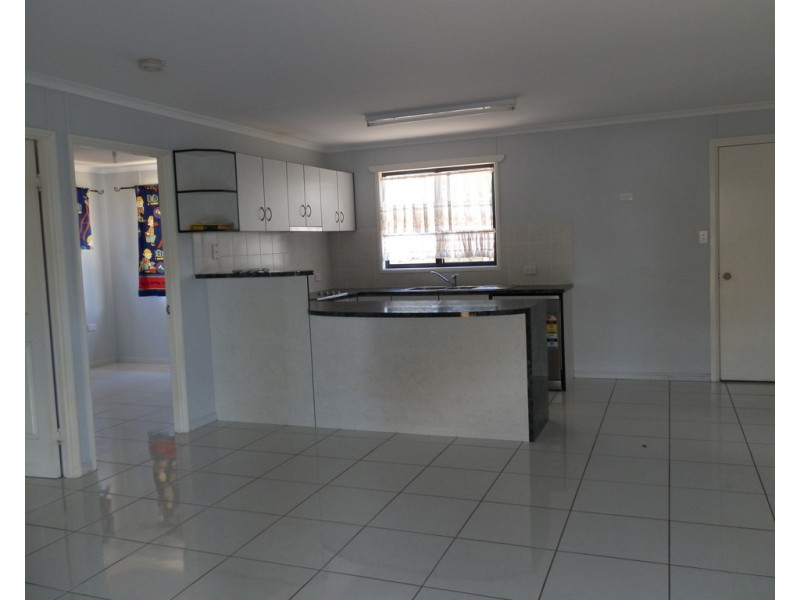 3A Gilbert Place, Emerald QLD 4720