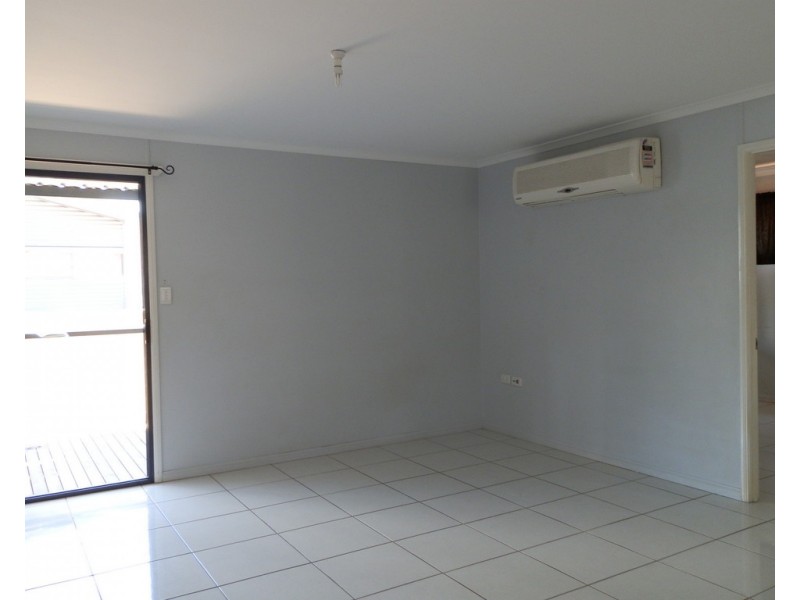 3A Gilbert Place, Emerald QLD 4720